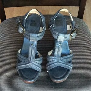 FRYE DARLING Leather Sandals